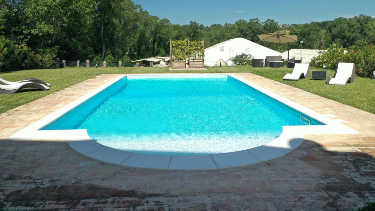 Country House Western Club Sant'Omero Esterno foto