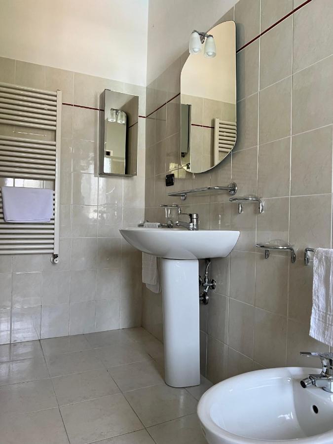 Country House Western Club Sant'Omero Esterno foto