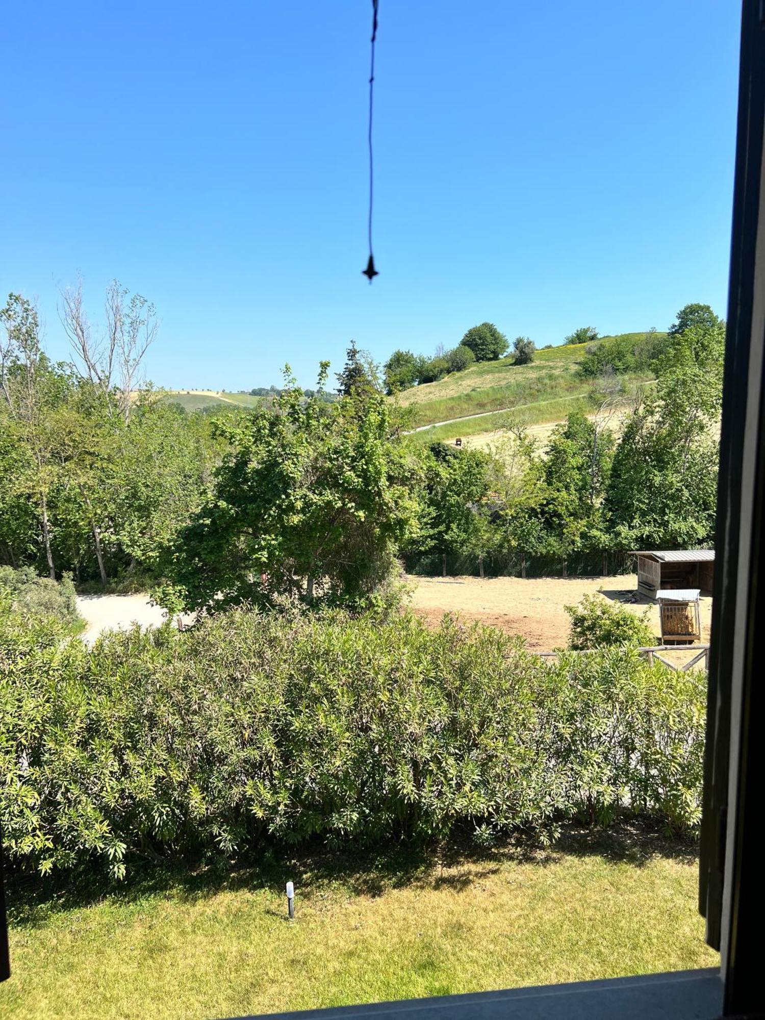 Country House Western Club Sant'Omero Esterno foto